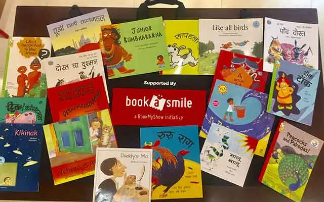 BookASmile Portable Book Library
