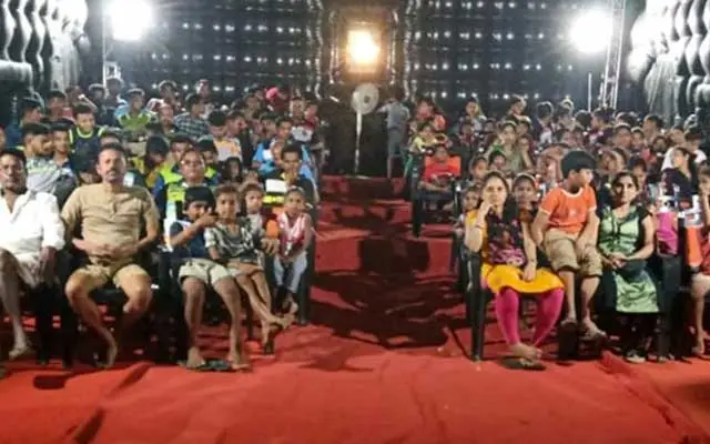 Mobile Movie Theatre Experience
